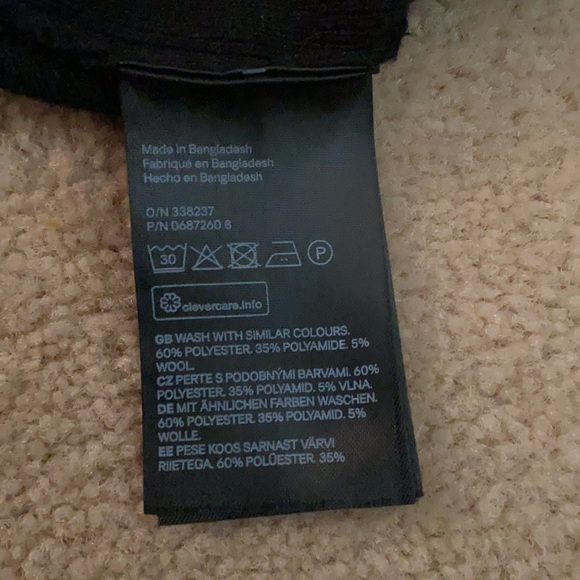 H&M crop sweater - Picture 7 of 7